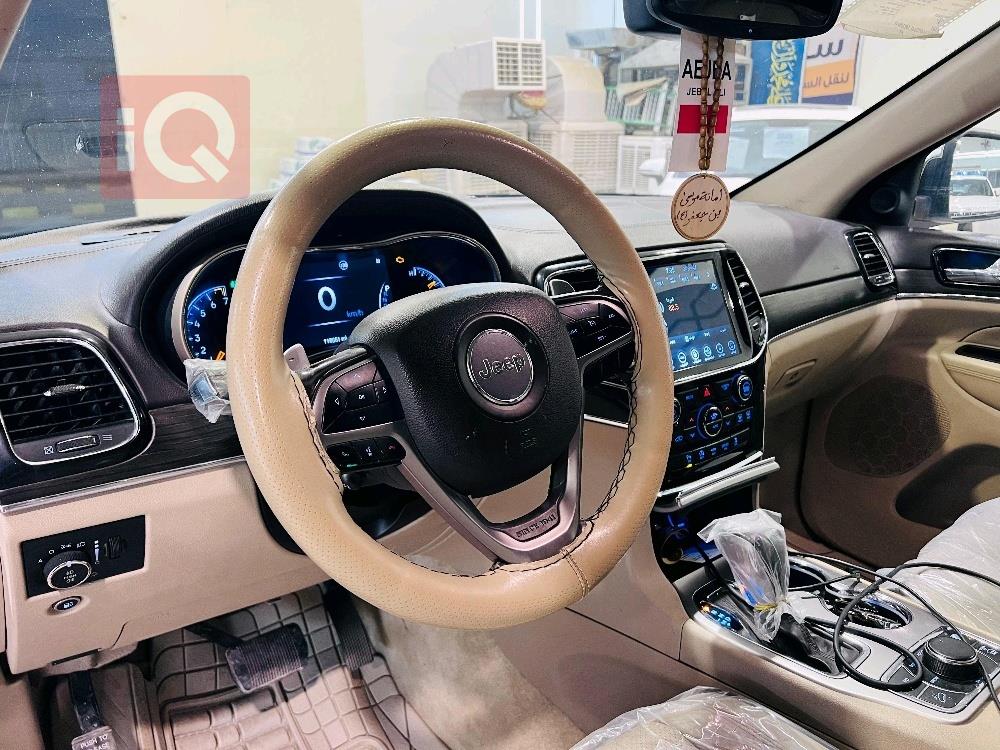 جيب جراند شيروكي